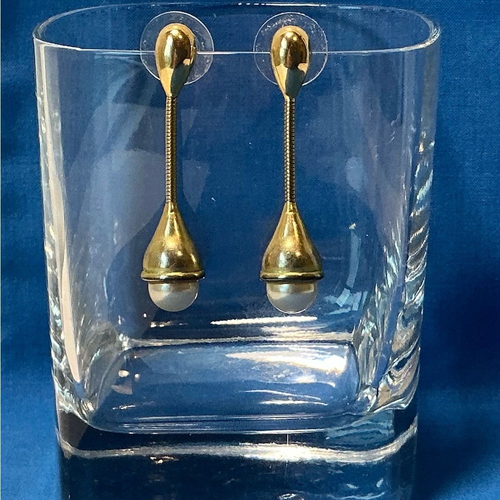 Pierced Earrings. Drop/Dangle. Faux Pearl Cabochon w/Gold-tone Accents. Vintage